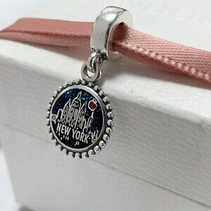 Pandora New York Christmas Exclusive Charm